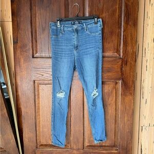 Hollister Ultra High Rise Distressed Jeggings